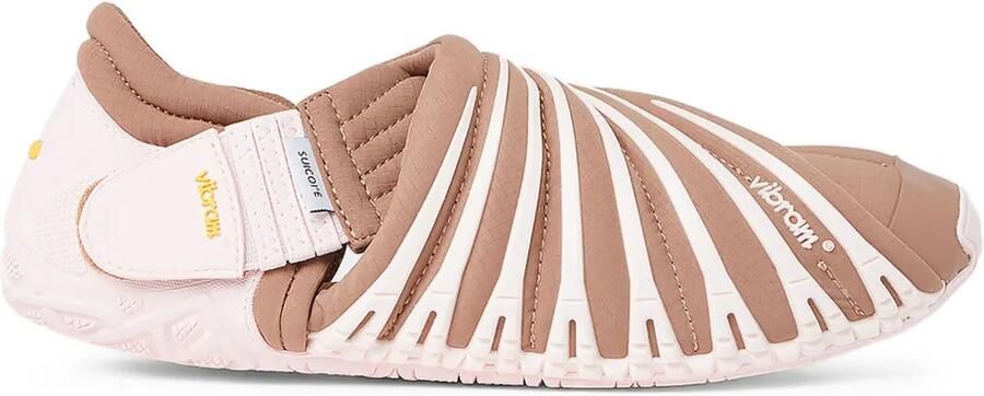 Suicoke Sneakers met logo-label Bruin