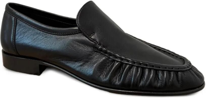 The Row Twee zachte mocassins Bruin