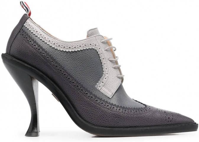 Thom Browne Brogue pumps met puntige neus Grijs