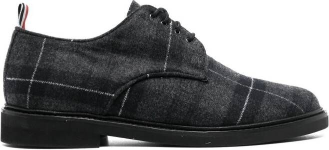 Thom Browne Derby schoenen met tartan ruit Grijs