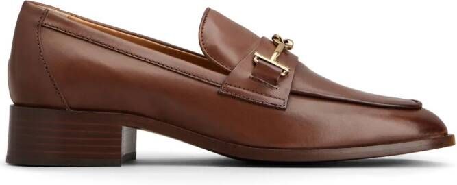 Tod's Loafers met logoplakkaat Bruin