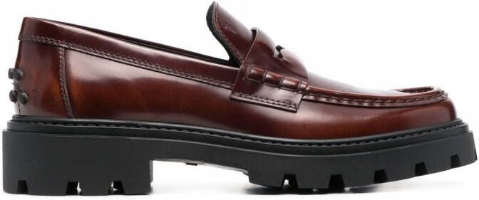 Tod's Loafers verfraaid met studs Bruin