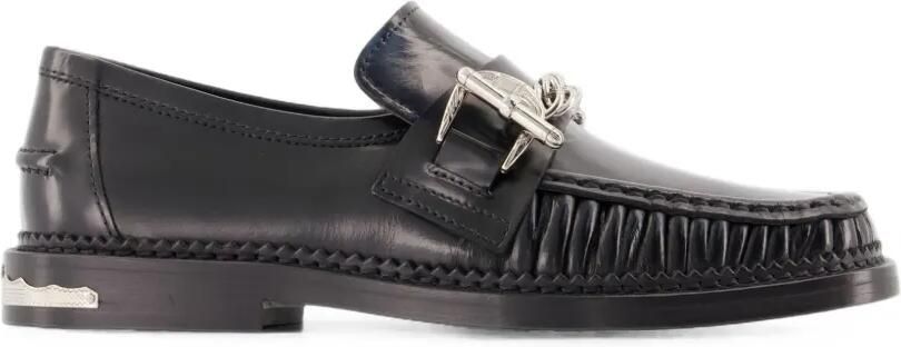 Toga Pulla Loafers verfraaid met ketting Zwart