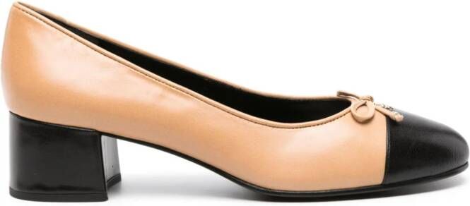 Tory Burch 45mm leren pumps met bewekte neus Beige