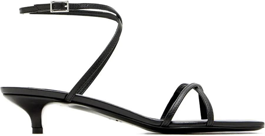 TOTEME Sandalen met bandjes Zwart