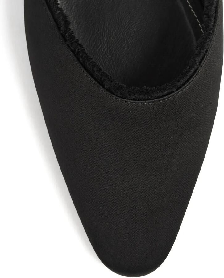 TOTEME Satijnen lounge slippers met franje Zwart - Foto 3