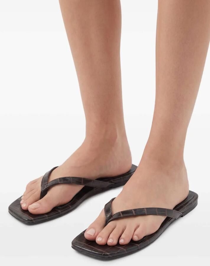 TOTEME Teenslippers met krokodillen-reliëf Bruin - Foto 2