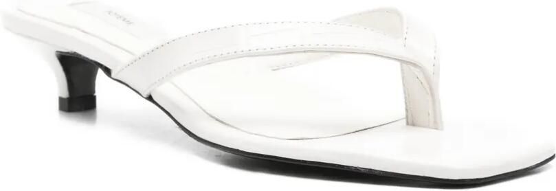 TOTEME Teenslippers met krokodillen-reliëf en hak Wit - Foto 4