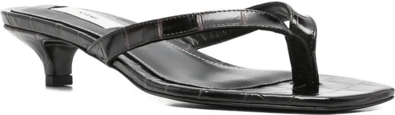 TOTEME Teenslippers met krokodillen-reliëf en hak Zwart