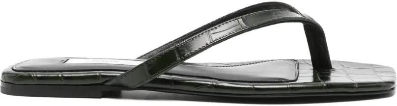 TOTEME Teenslippers met krokodillen-reliëf Groen