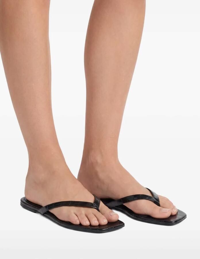 TOTEME Teenslippers met krokodillen-reliëf Zwart - Foto 2