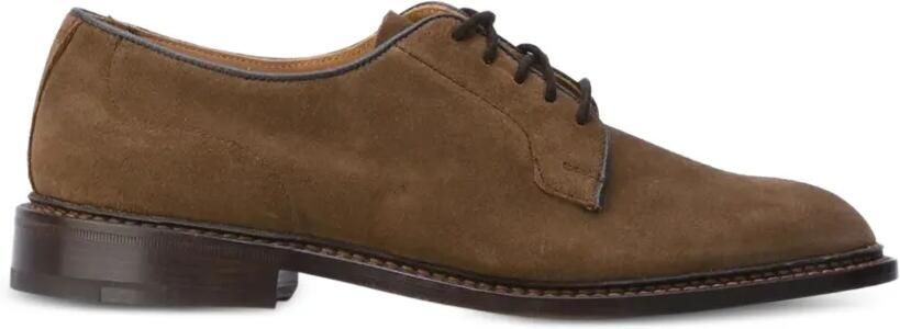 Tricker's Robert derbies Bruin