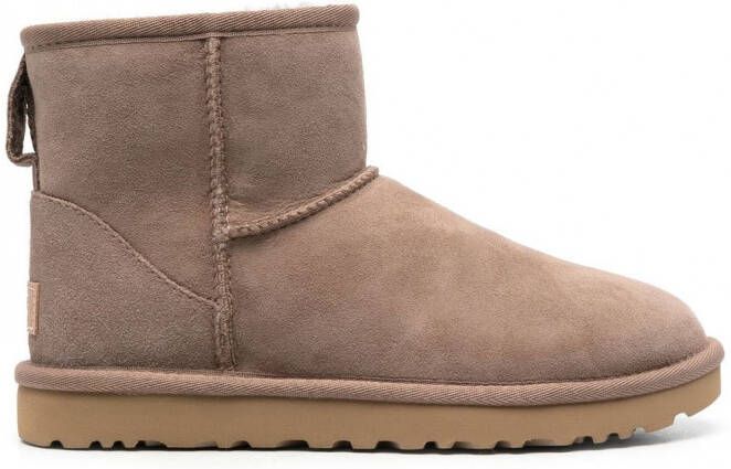 UGG Classic Mini II enkellaarzen Beige