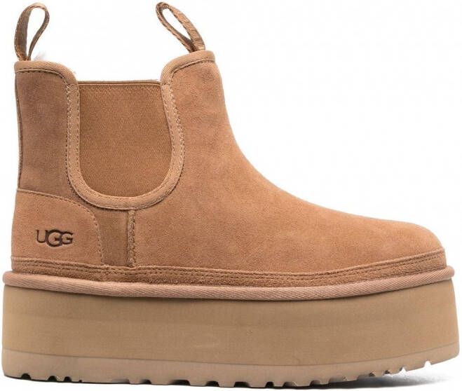 UGG Klassieke enkellaarzen met plateauzool Beige