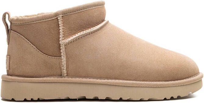 UGG Classic Ultra Mini suède laarzen Beige