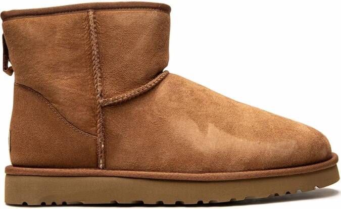 UGG Classics kleine laarzen Bruin