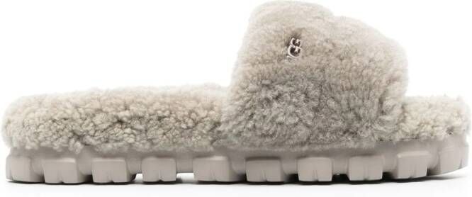 UGG Maxi Scuffetta slippers van lamsleer Grijs