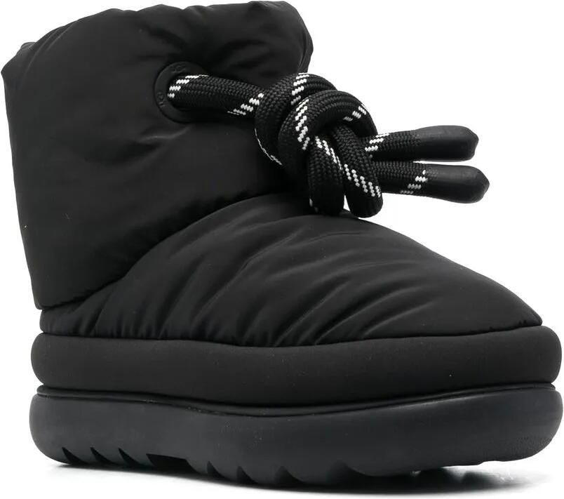 UGG Chunky veterlaarzen Zwart