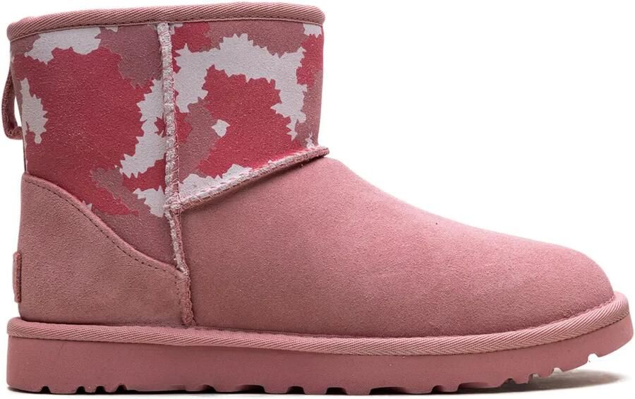 UGG Classic Mini "Pink Jagged Camo" enkellaarzen Roze