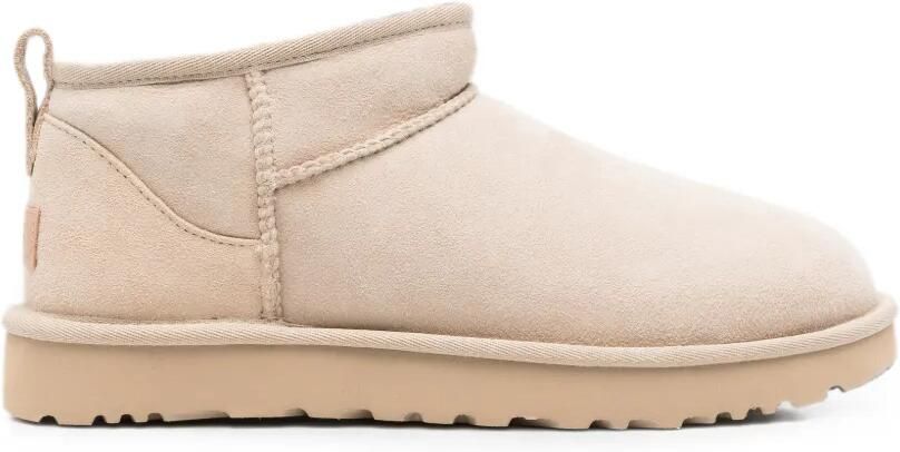 UGG Classic Ultra Mini enkellaarzen Beige