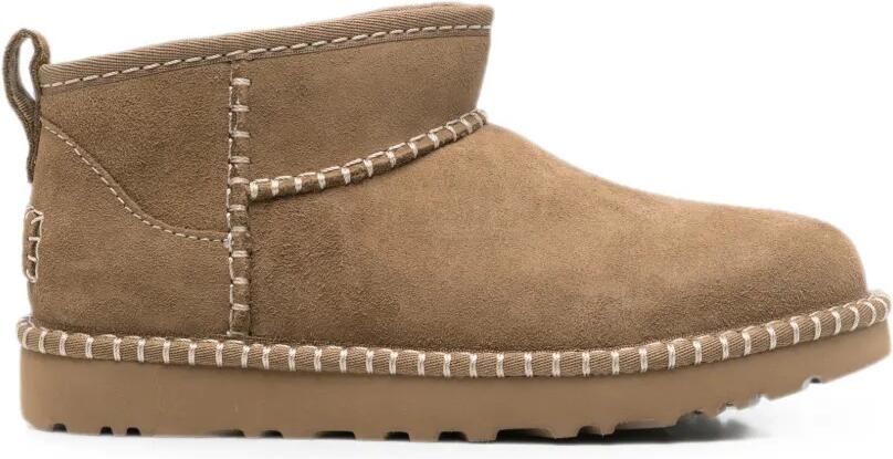 UGG Classic Ultra Mini laarzen met print Bruin