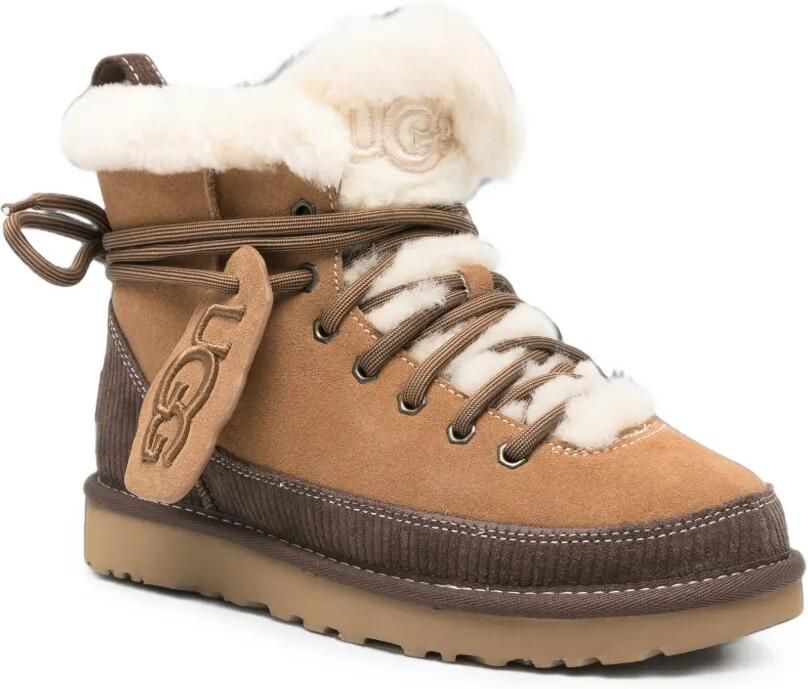 UGG Veterlaarzen met lammy afwerking Beige