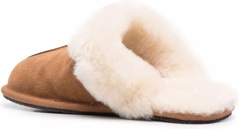 UGG Scuffette suède slippers met lammy afwerking Bruin