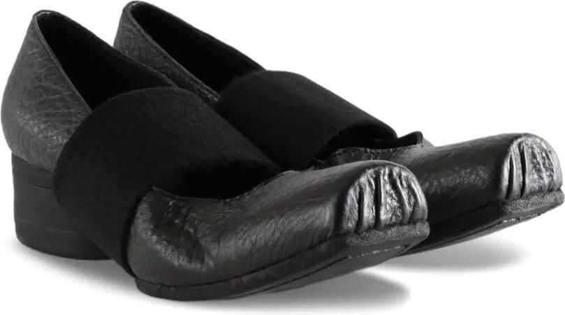 Uma Wang Ballerina's met elastisch bandje en gekreukt effect Zwart