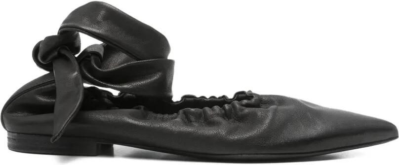 Uma Wang Ballerina's met puntige neus en enkelbandje Zwart