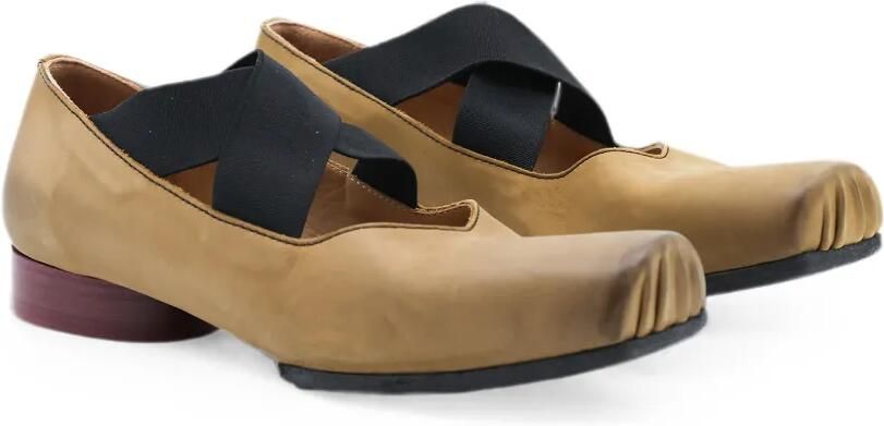 Uma Wang Leren pumps met gekruiste bandjes Beige