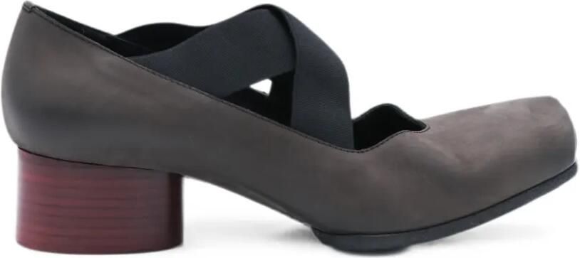 Uma Wang Leren pumps met gekruiste bandjes Bruin