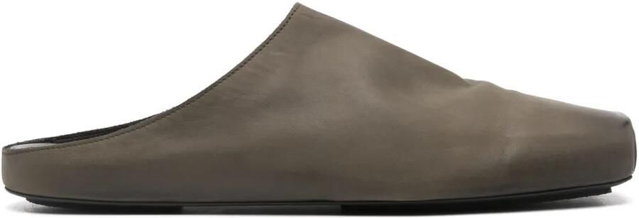 Uma Wang Leren slippers met vierkante neus Groen