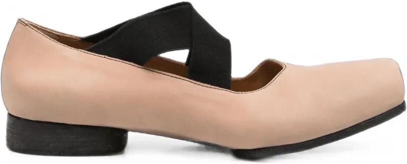 Uma Wang Pumps met vierkante neus en gekruiste bandjes Beige