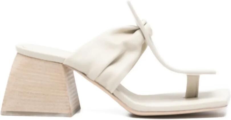 Uma Wang Sandalen met vierkante neus Beige