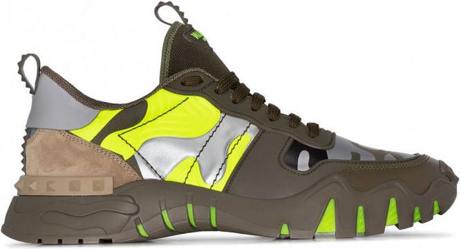 Valentino Garavani Rockrunner sneakers met camouflageprint Bruin