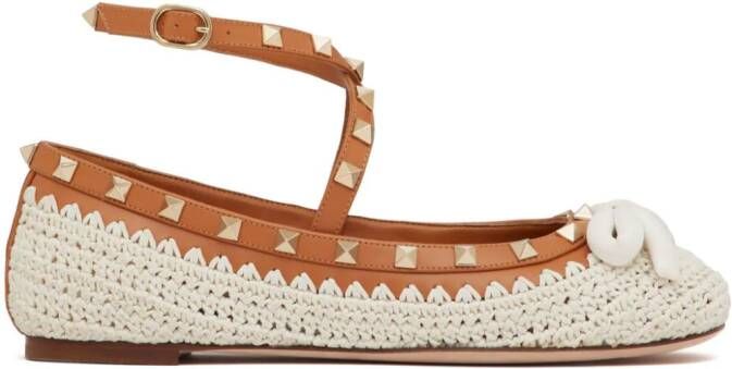 Valentino Garavani Rockstud ballerina's met borduurwerk Beige