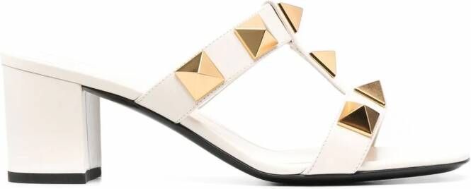 Valentino Garavani Rockstud T-bar sandalen Beige