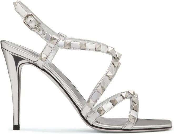 Valentino Garavani 100 mm Rockstud sandalen met spiegelend effect Zilver