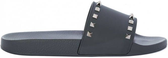 Valentino Garavani Badslippers met rockstuds Zwart