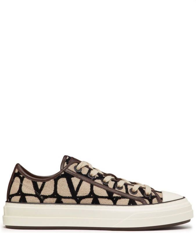 Valentino Garavani Sneakers met logoprint Beige