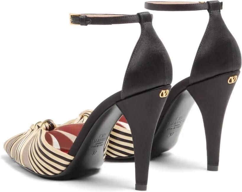 Valentino Garavani Annine satijnen pumps Zwart