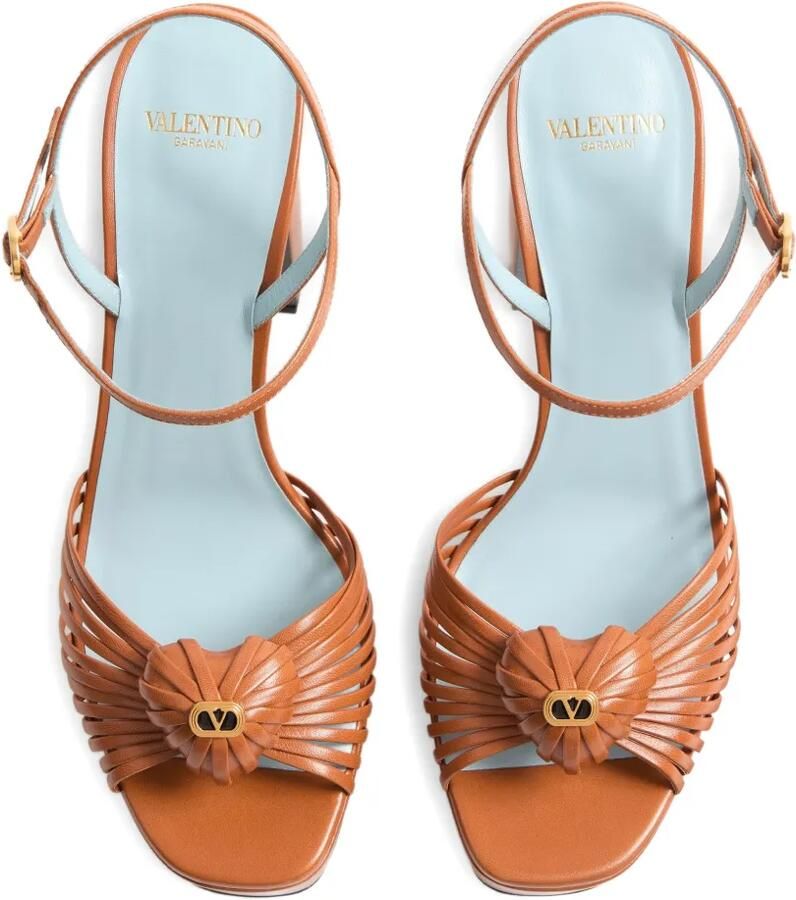 Valentino Garavani Coeur Royal kidskin sandalen met plateauzool Bruin