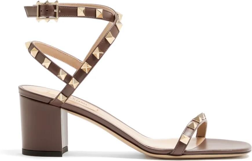 Valentino Garavani Rockstud kalfsleren sandalen met bandjes Bruin