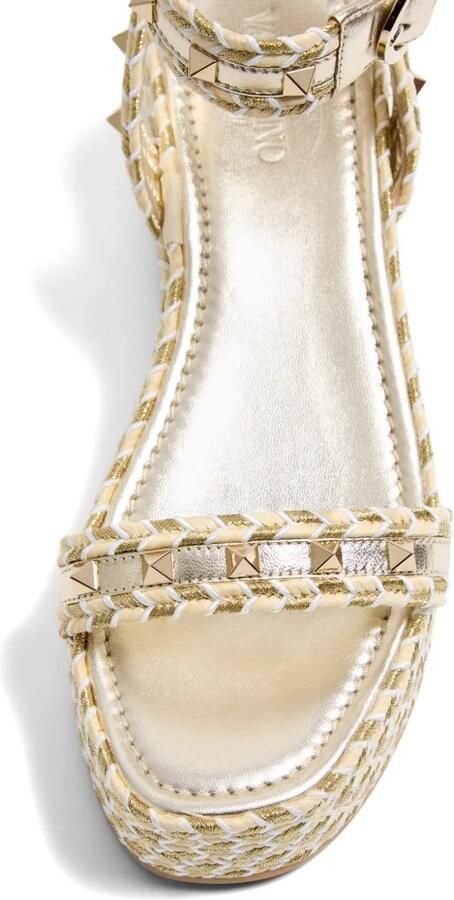 Valentino Garavani Rockstud sandalen van gelamineerd nappaleer met plateauzool (45 mm) Beige - Foto 5