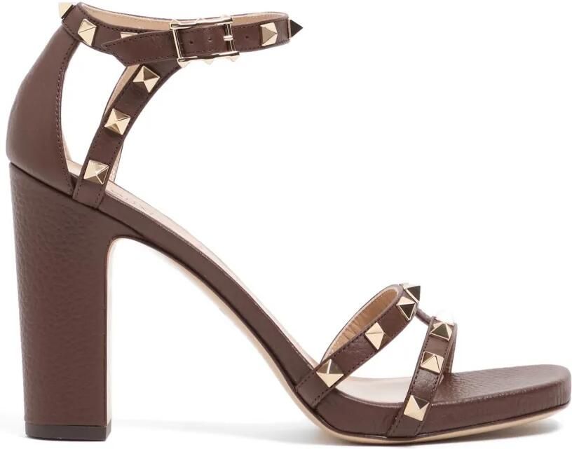 Valentino Garavani Rockstud sandalen van kalfsleer met elandprint Bruin