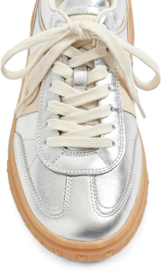 Valentino Garavani Upvillage sneakers van gelamineerd kalfsleer met nappa kalfsleren bandje Zilver - Foto 2