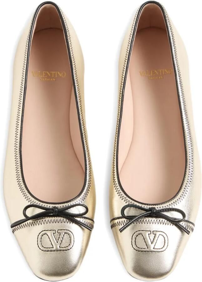 Valentino Garavani VLogo Signature ballerina's van gelamineerd nappa Goud - Foto 2