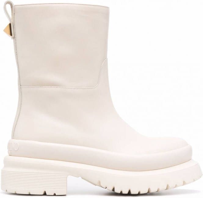 Valentino Garavani Roman enkellaarzen met studs Beige