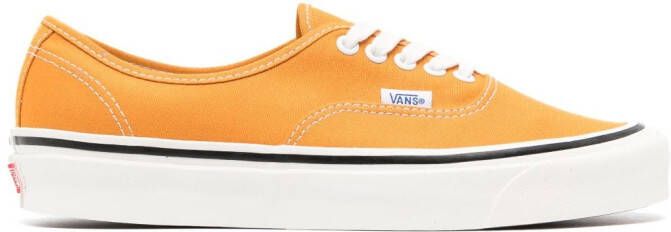 Vans geperforeerde vetersneakers Oranje