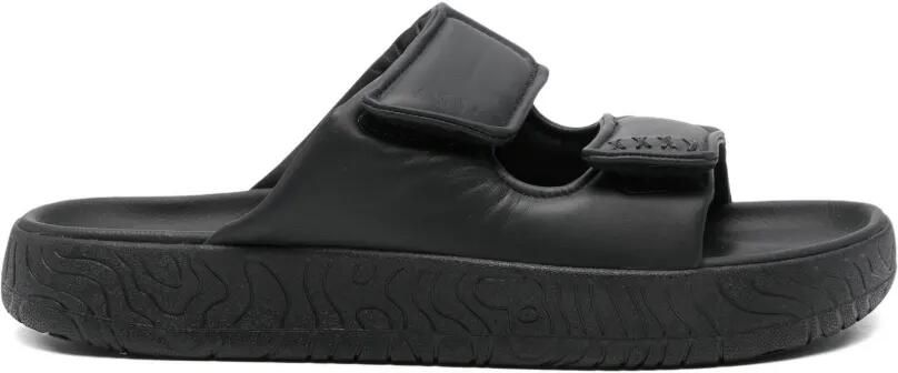 VEJA Etna opvallende leren slippers Zwart